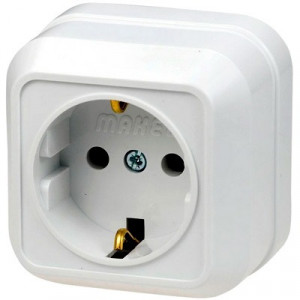 Розетка с заземлением наружная Розетка с заземлением наружная